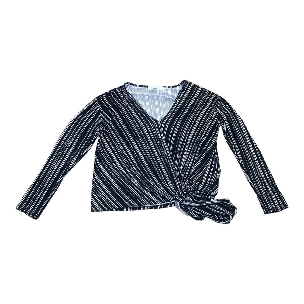 ASTR The Label Women’s XS Crop Top Long Sleeve Black White V-Neck Light Blouse